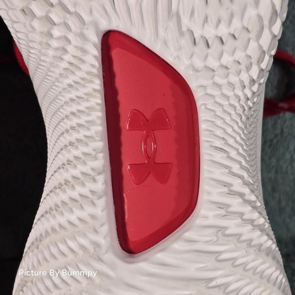 Under Armour Curry Flow 8, specifically in a red and white colorway - Picture 9 of 11